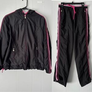 Everlast black jacket and pants track suit, size medium